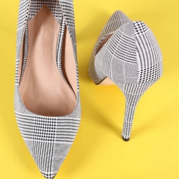 🆕️👉Black White Plaid Pointed Toe Stiletto Heel - Picture 3 of 6